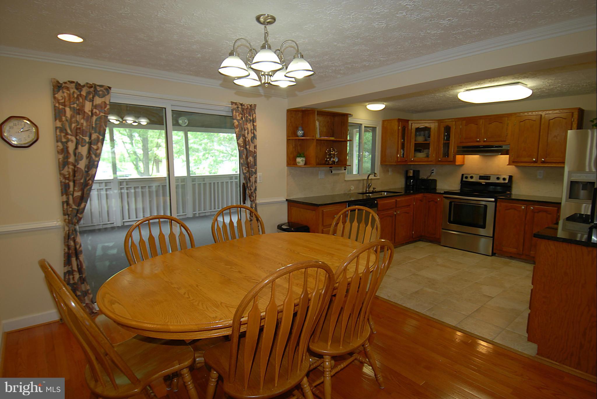 5805 Heming Avenue Springfield, VA 22151 - Photo 9 of 30 Dining Room