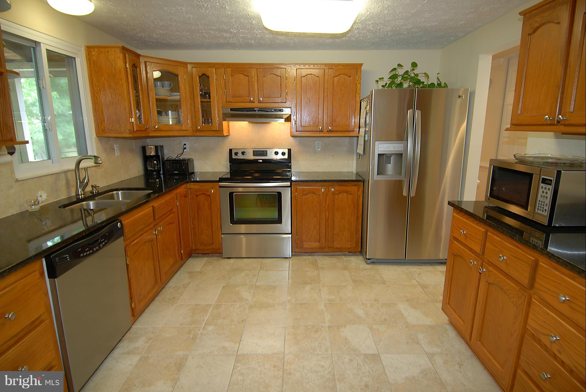 5805 Heming Avenue Springfield, VA 22151 - Photo 10 of 30 Kitchen