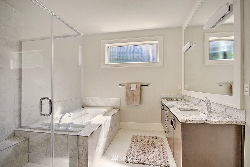 1727 Nile Avenue Northeast Renton, WA 98059 - Photo 11 of 17
