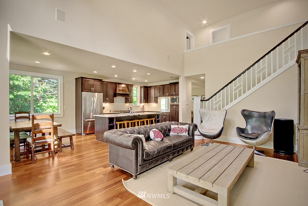 1727 Nile Avenue Northeast Renton, WA 98059 - Photo 4 of 17