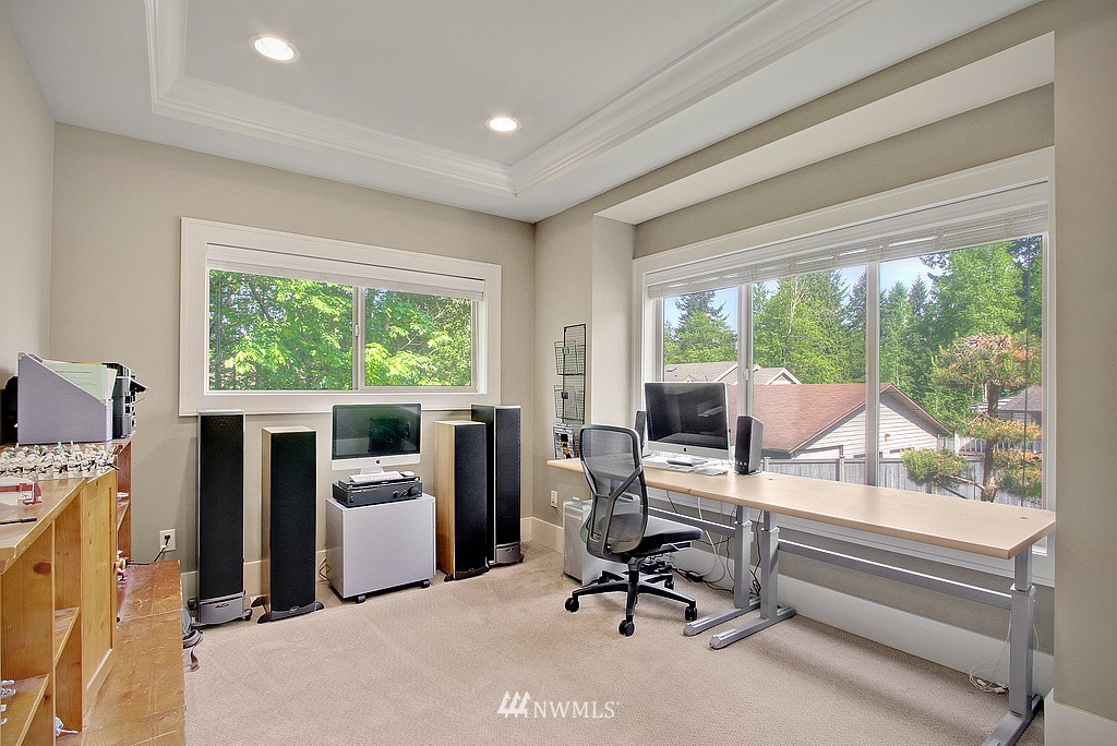 1727 Nile Avenue Northeast Renton, WA 98059 - Photo 8 of 17