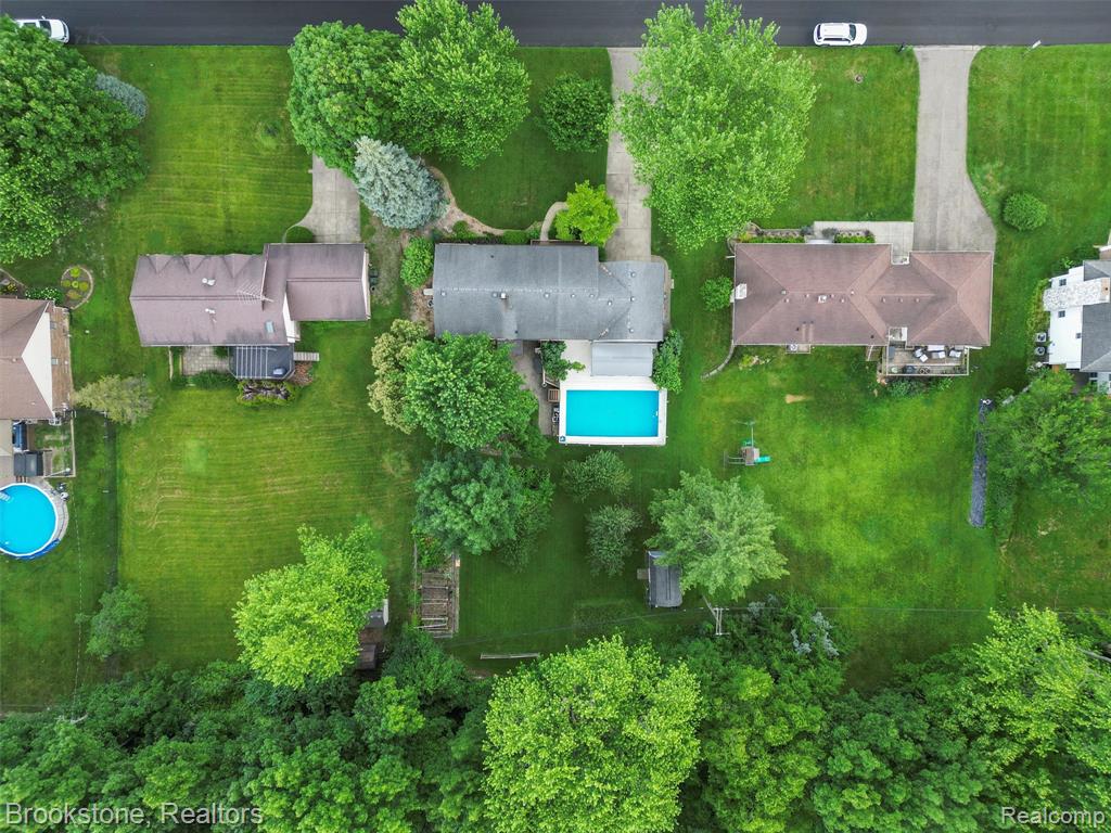 2830 Harrington Road Rochester Hills, MI 48307 - Photo 2 of 38