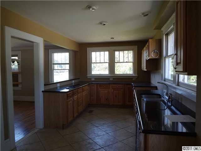 6100 Tuckaseegee Road Charlotte, NC 28214 - Photo 4 of 6