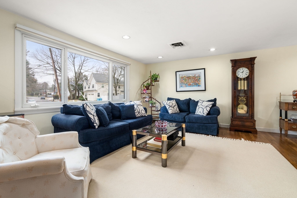 48 Gary Road Needham, MA 02494 - Photo 5 of 20