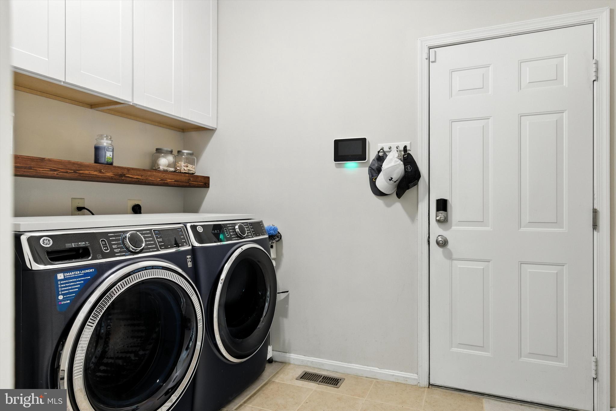 926 Nicodemus Road Reisterstown, MD 21136 - Photo 15 of 40 Main level laundry