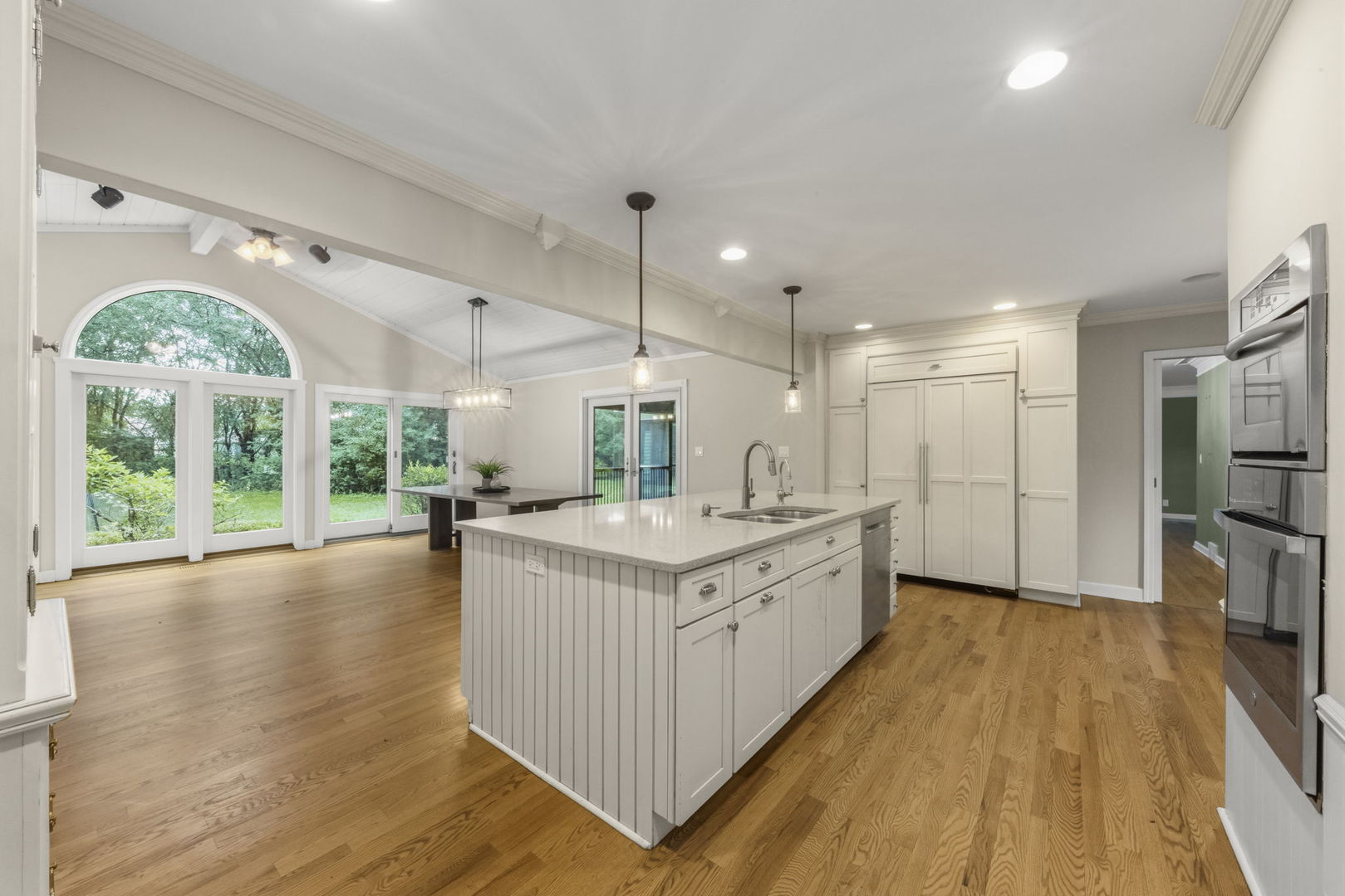 36W473 Ferson Creek Road St. Charles, IL 60174 - Photo 6 of 41