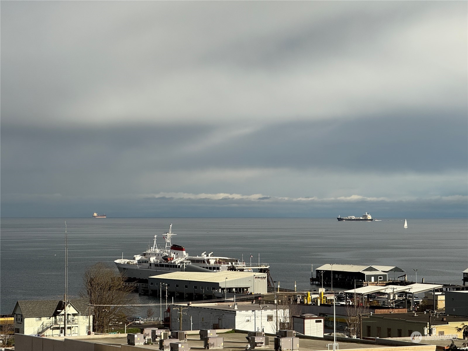 226 West 2nd Street, Unit 2 Port Angeles, WA 98362 - Photo 30 of 34