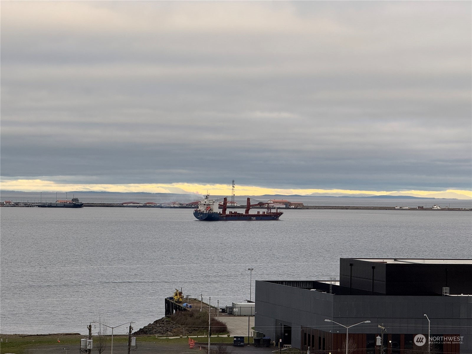 226 West 2nd Street, Unit 2 Port Angeles, WA 98362 - Photo 33 of 34