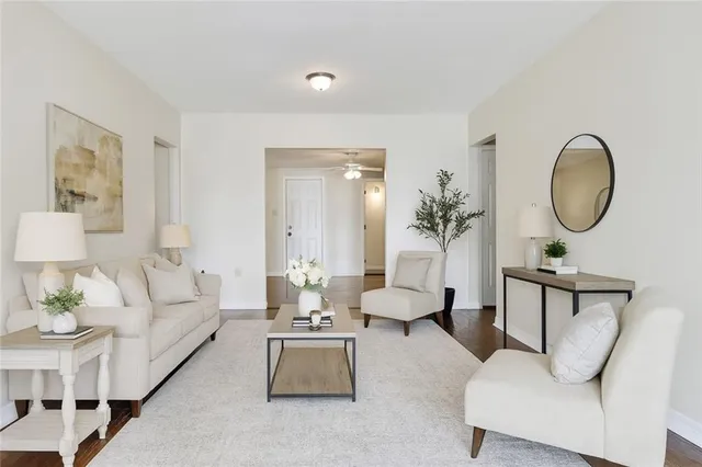 $2,250 | 347 Helios Avenue, Metairie, LA 70005