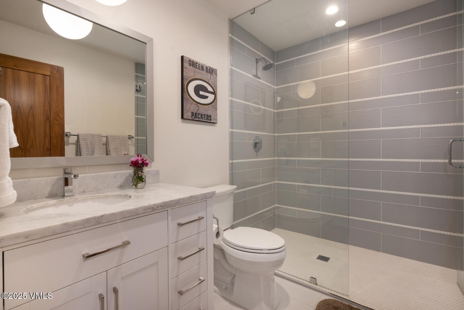 3245 Katsos Ranch Road, Unit A Vail, CO 81657 - Photo 25 of 40 17 Bathroom