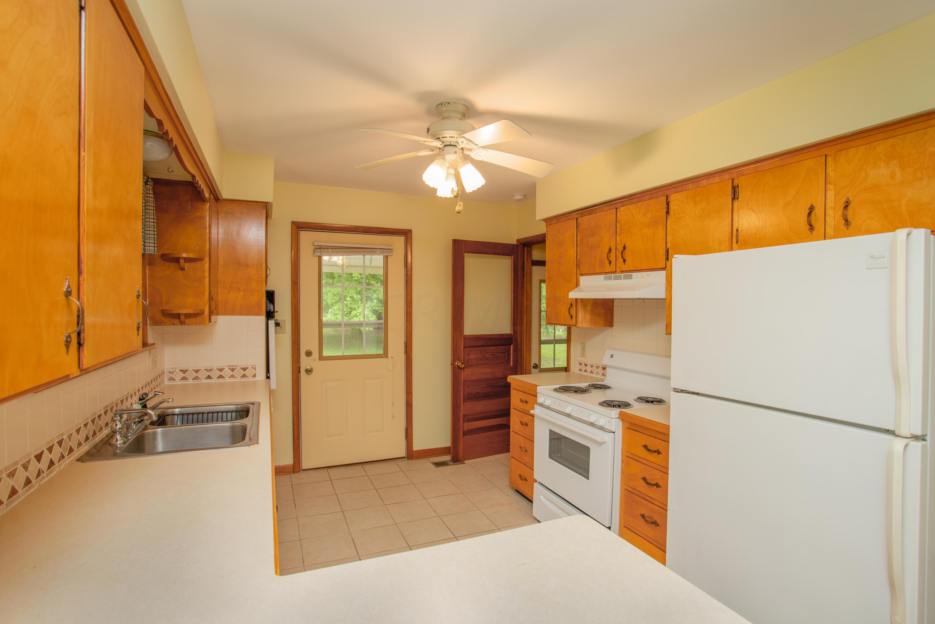 7068 Duffy Road Delaware, OH 43015 - Photo 8 of 33 Gallery Image 8