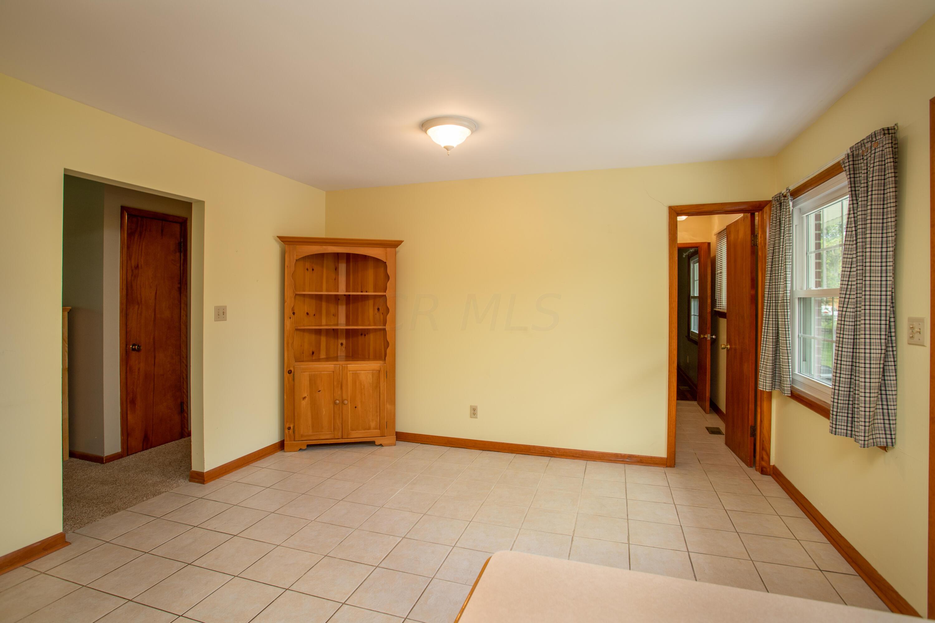 7068 Duffy Road Delaware, OH 43015 - Photo 9 of 33 Gallery Image 9