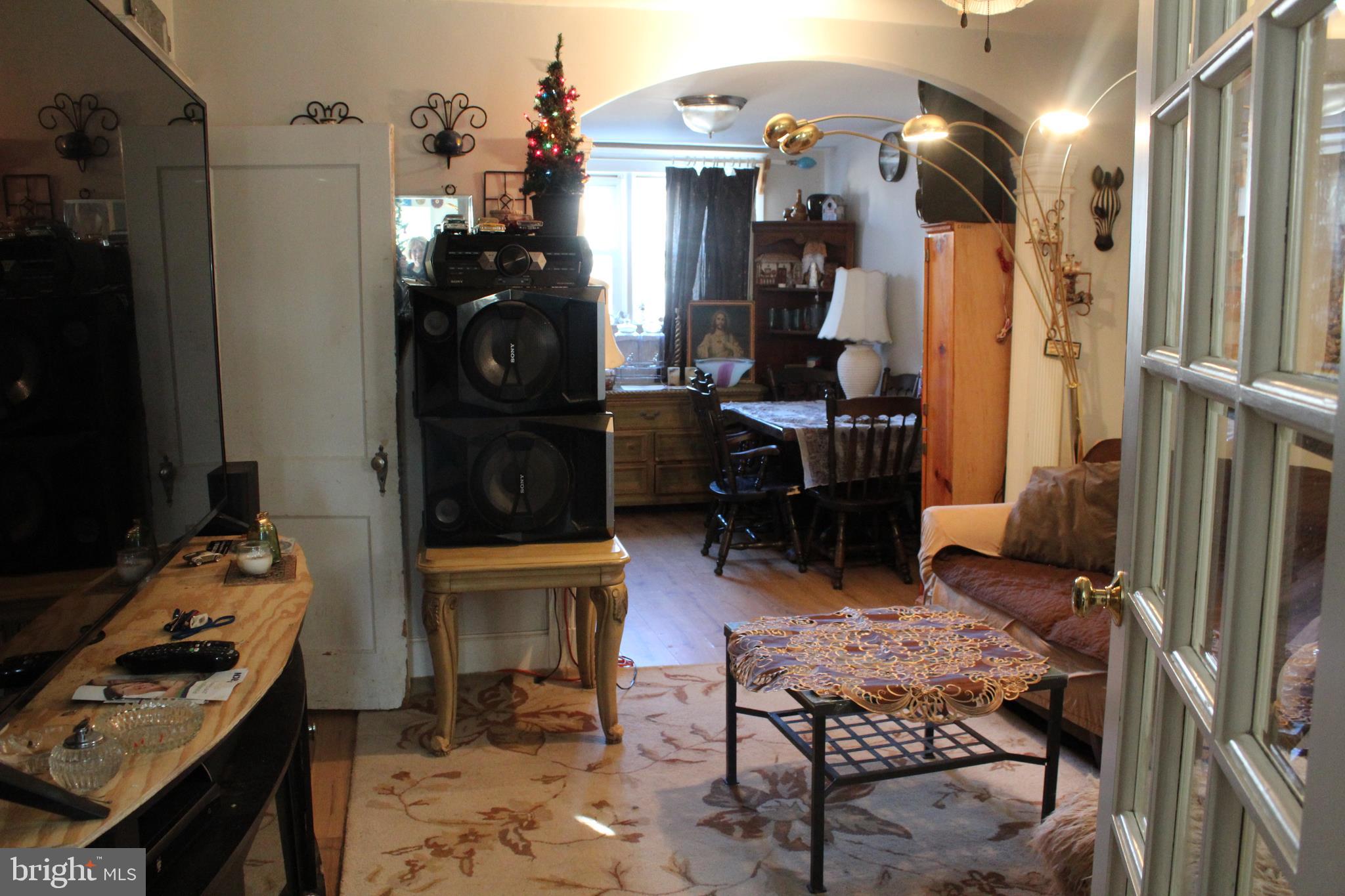 7153 Guilford Road Upper Darby, PA 19082 - Photo 4 of 25
