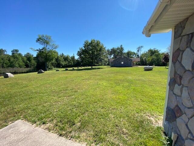 312 West 18 Mile Road Dafter, MI 49724 - Photo 7 of 69 Gallery Image 7