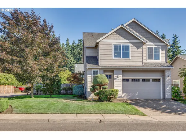 $559,000 | 1422 Northeast 18th Place, Canby, OR 97013
