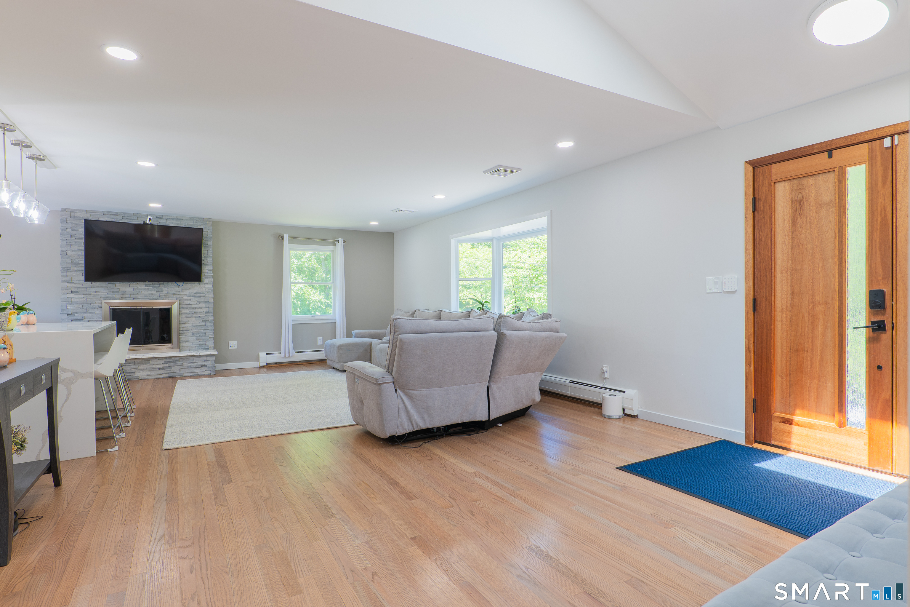 15 Farrell Road Newtown, CT 06470 - Photo 7 of 40