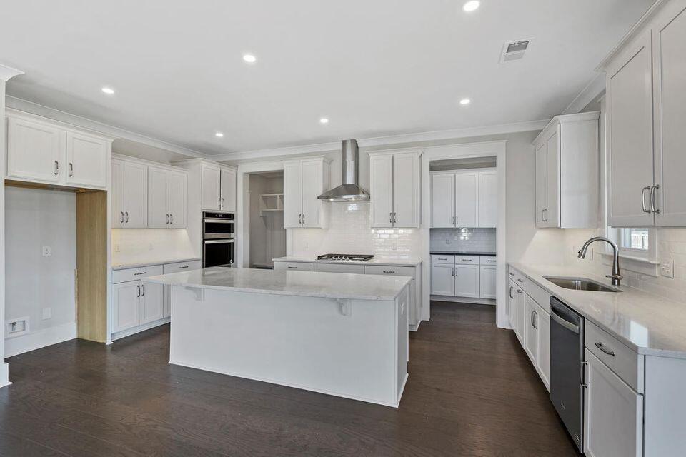 1549 Charming Nancy Road Charleston, SC 29412 - Photo 6 of 23 kitchen