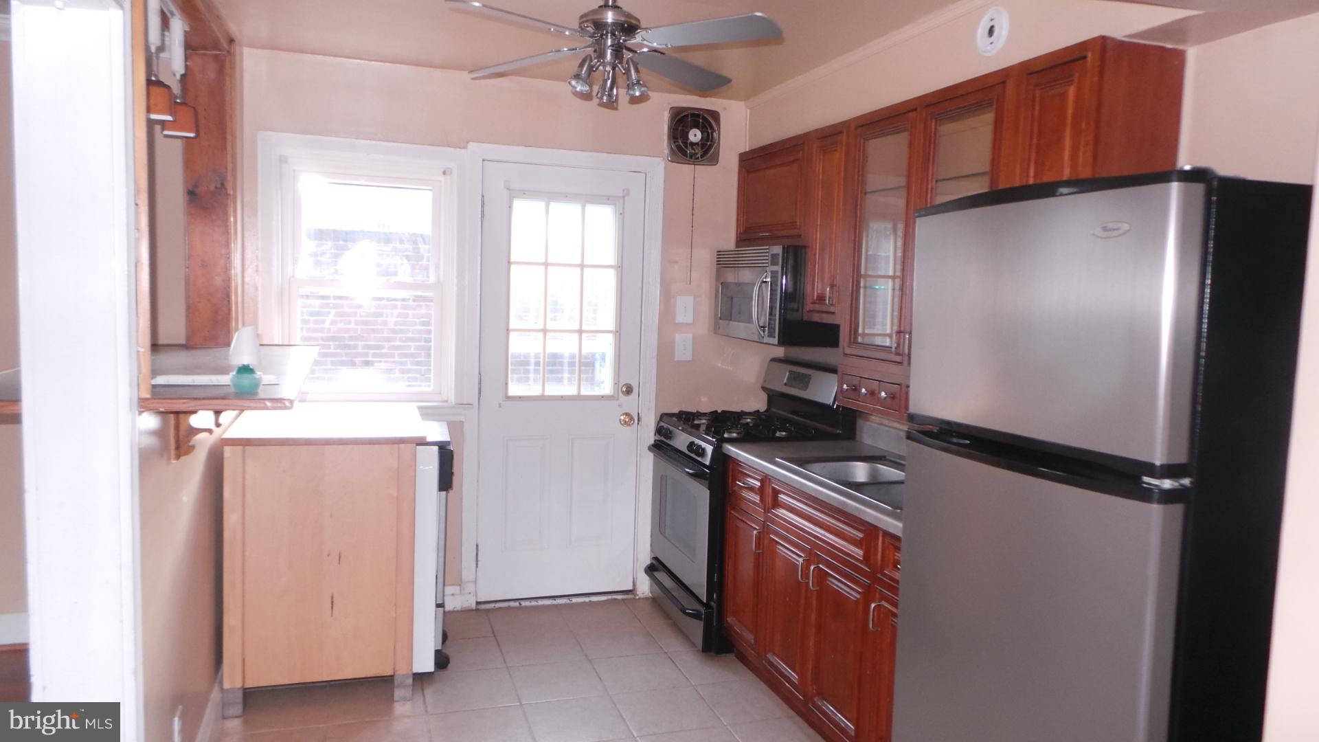 400 Overbrook Road Catonsville, MD 21228 - Photo 8 of 14 Interior (General)