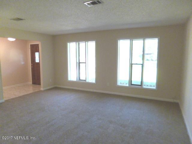 5400 Weaver Road Orange Park, FL 32073 - Photo 6 of 14 Living Room