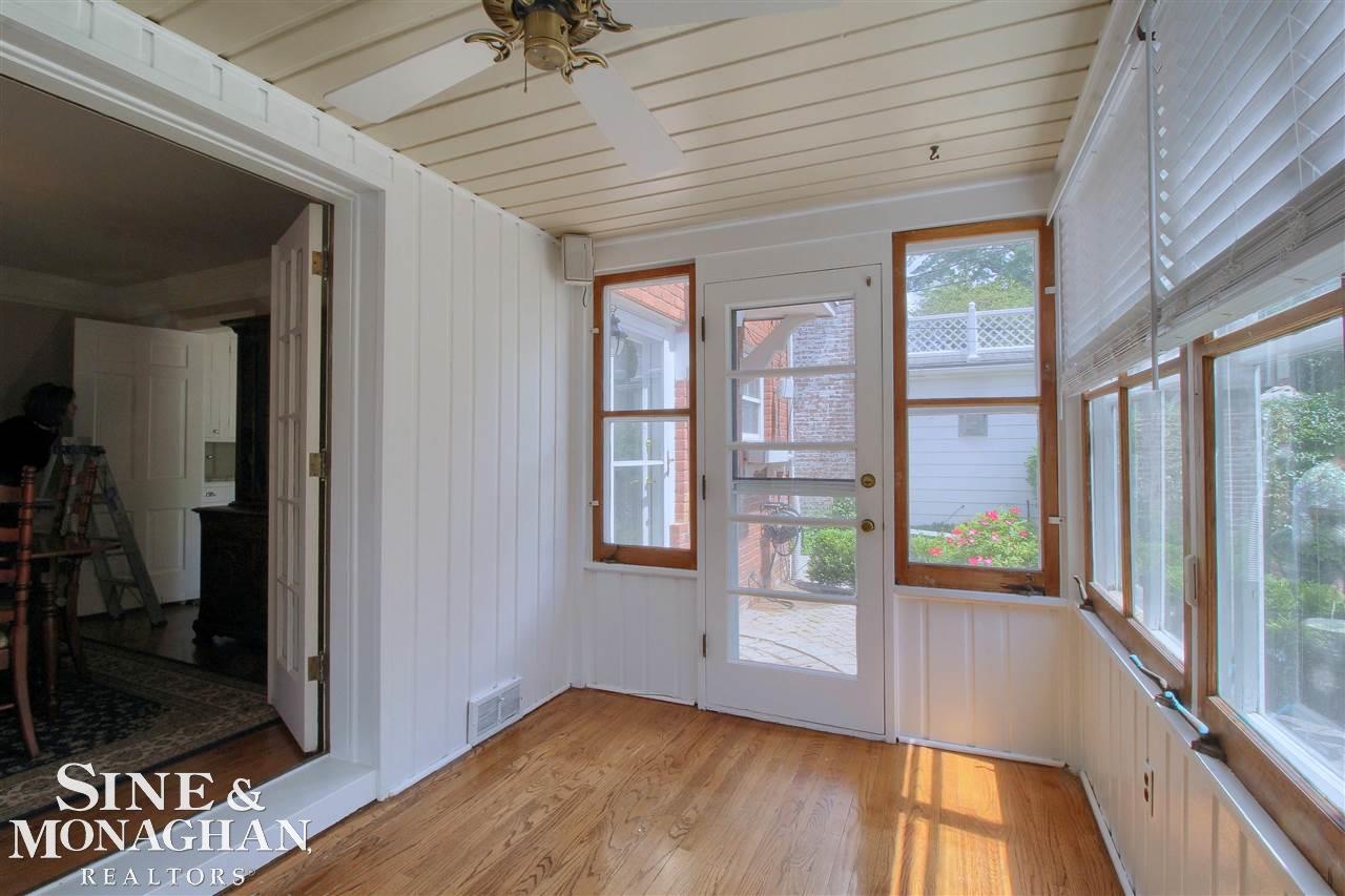 283 Merriweather Road Grosse Pointe Farms, MI 48236 - Photo 11 of 32
