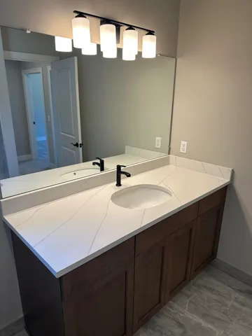 $487,770 | 50402 Oakbrooke Drive, New Baltimore, MI 48047