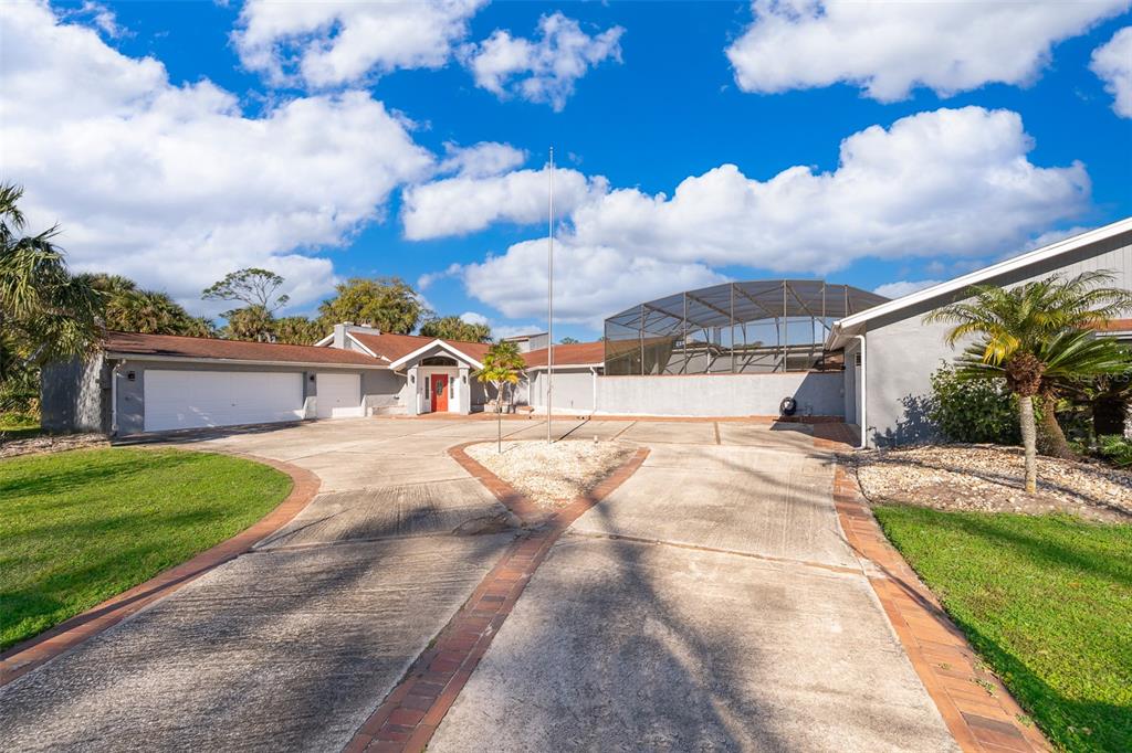 372 Rest Haven Road Geneva, FL 32732 - Photo 4 of 68 a view of outdoor space yard and a yard