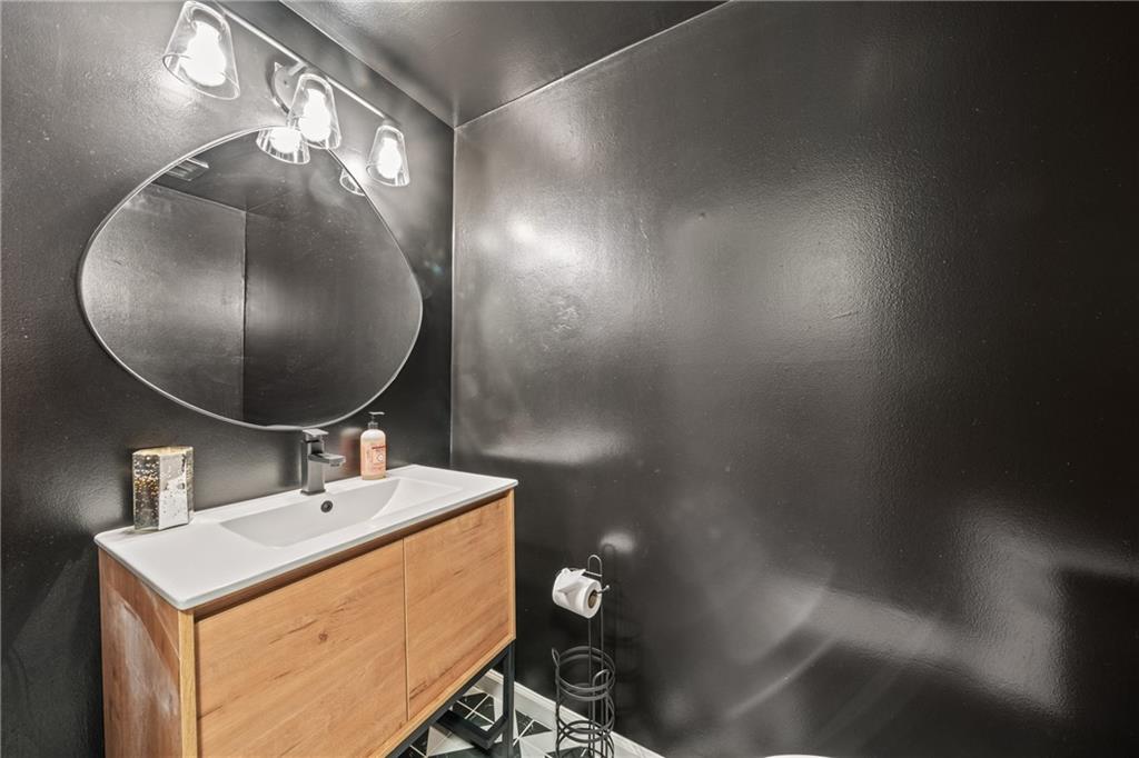 4300 Roswell Road Northeast, Unit 28 Atlanta, GA 30342 - Photo 5 of 29 Gallery Image 5