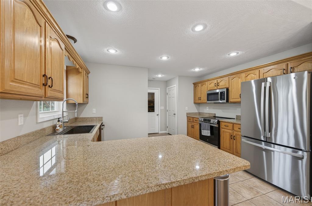 21111 Larson Road Waynesville, MO 65583 - Photo 9 of 38