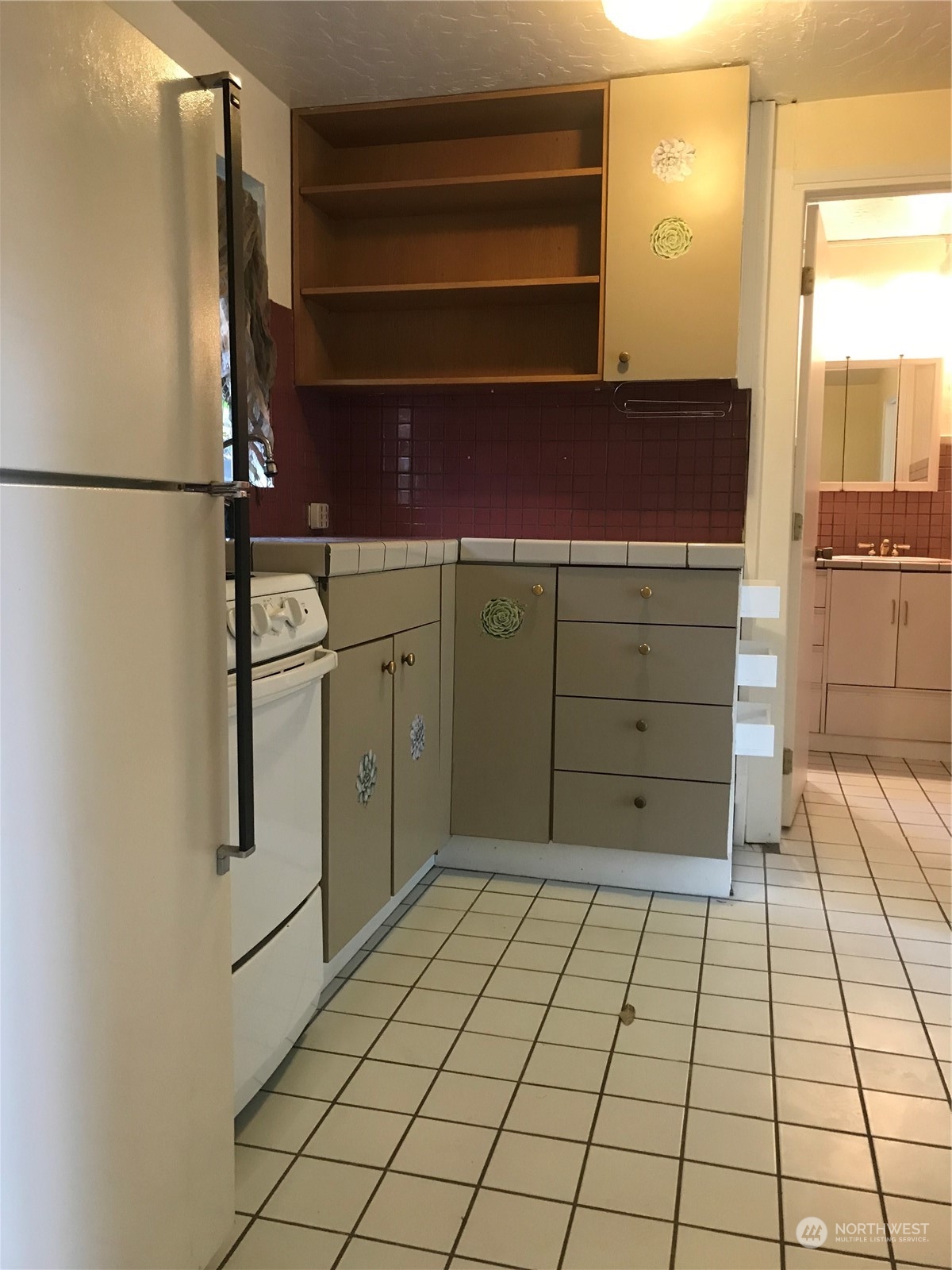 3843 22nd Avenue Southwest Seattle, WA 98106 - Photo 15 of 21 a room with window