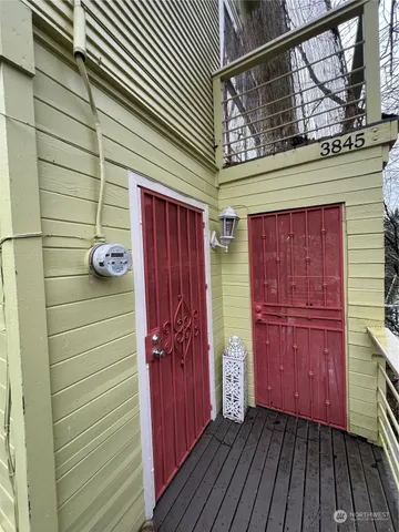 a view of entryway door of the house