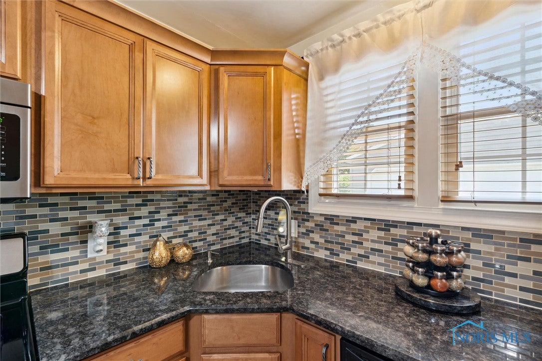 3844 Bowen Road Toledo, OH 43613 - Photo 16 of 36 Gallery Image 16