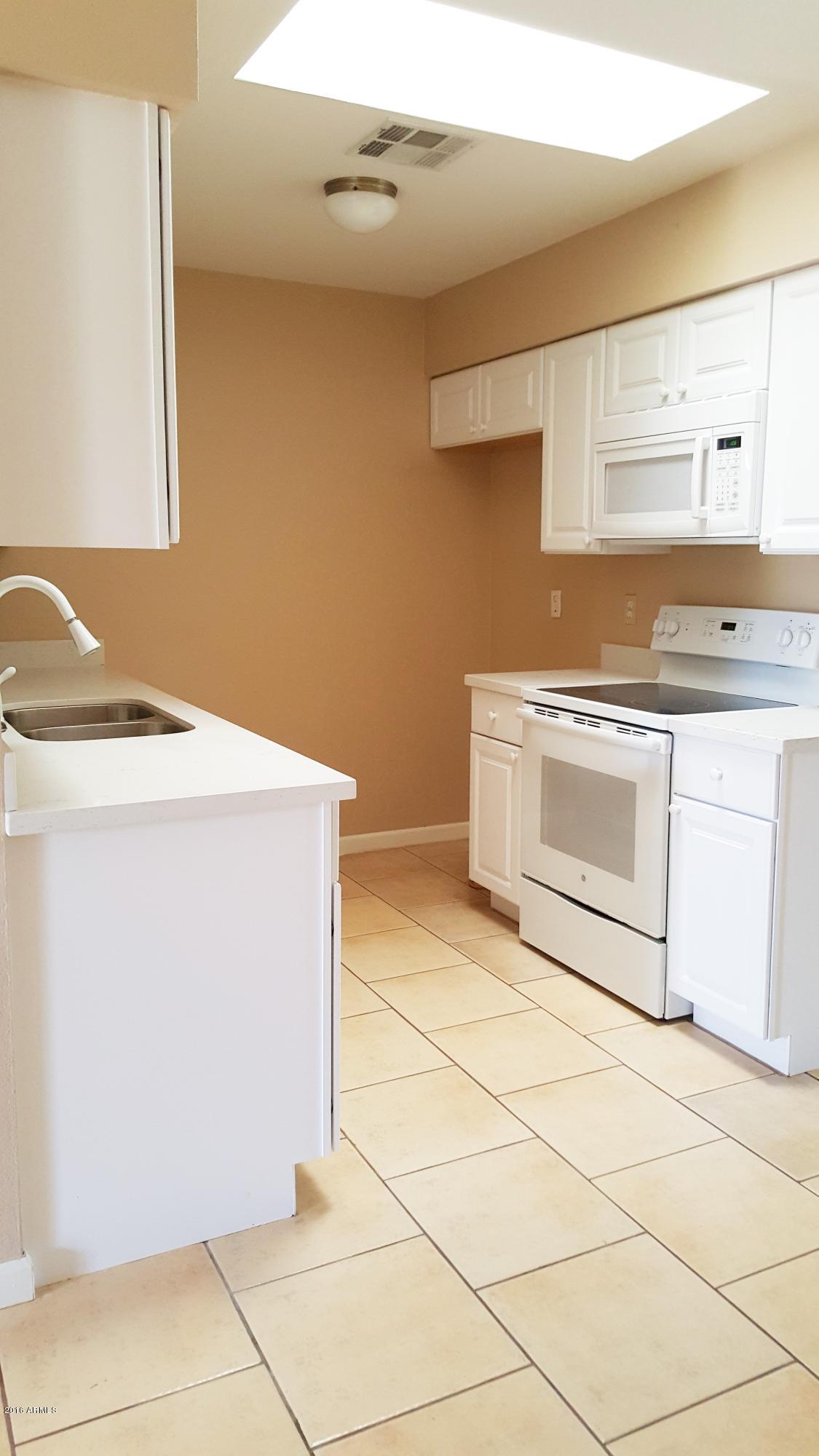99 North Cooper Road, Unit 127 Chandler, AZ 85225 - Photo 4 of 9 kitchen 3