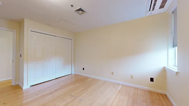 $450,000 | 230 College Street, Unit 7, Burlington, VT 05401