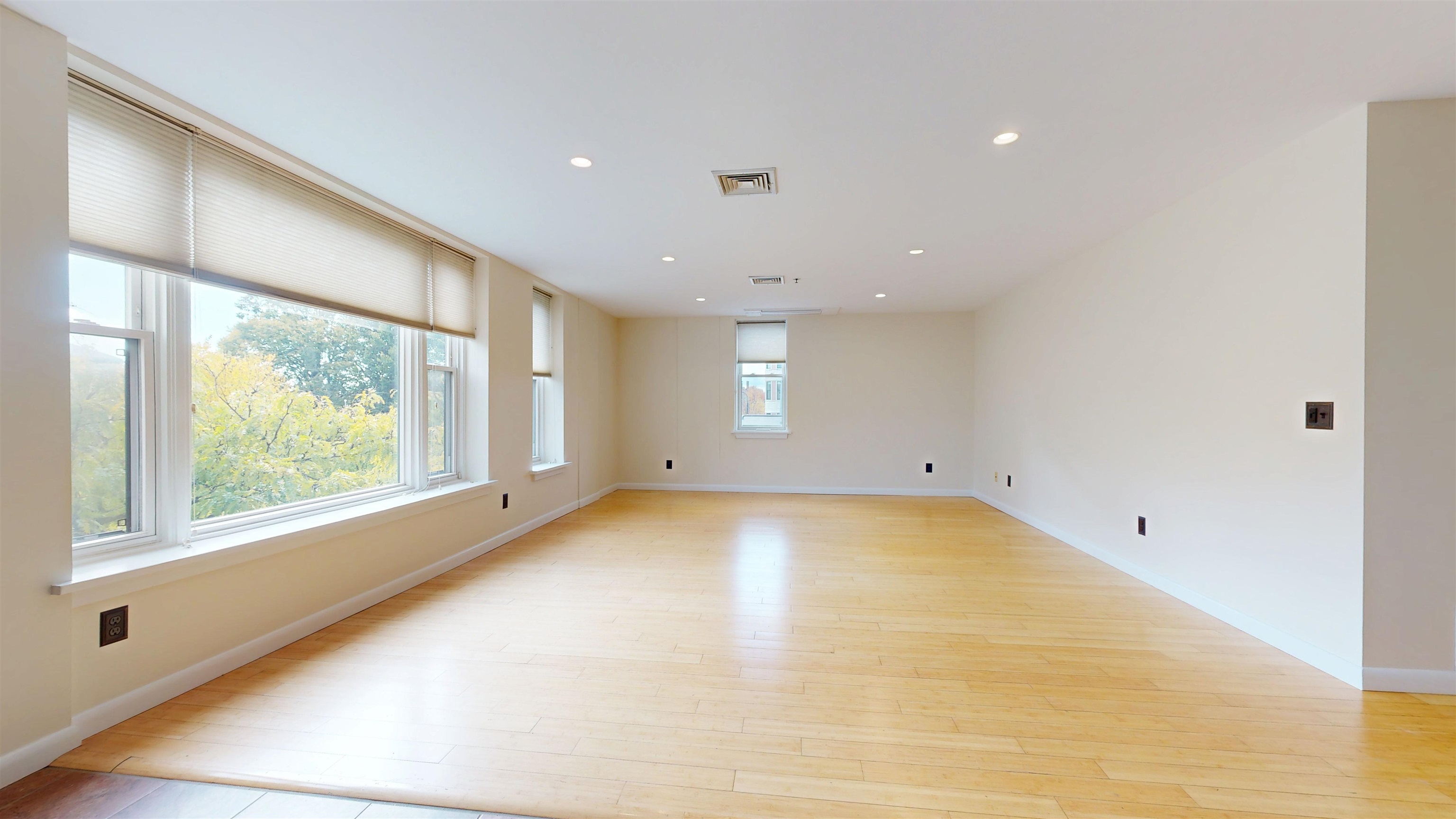 230 College Street, Unit 7 Burlington, VT 05401 - Photo 7 of 15