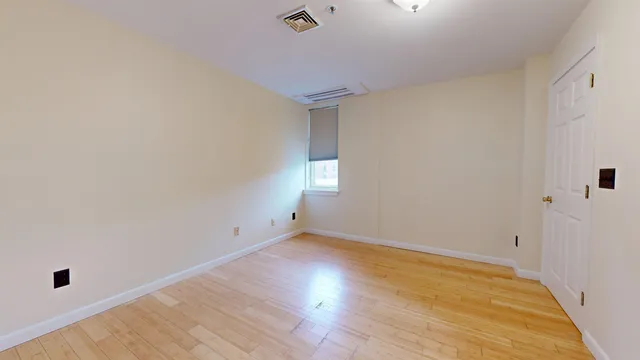 $450,000 | 230 College Street, Unit 7, Burlington, VT 05401