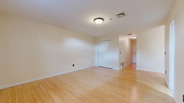 $450,000 | 230 College Street, Unit 7, Burlington, VT 05401