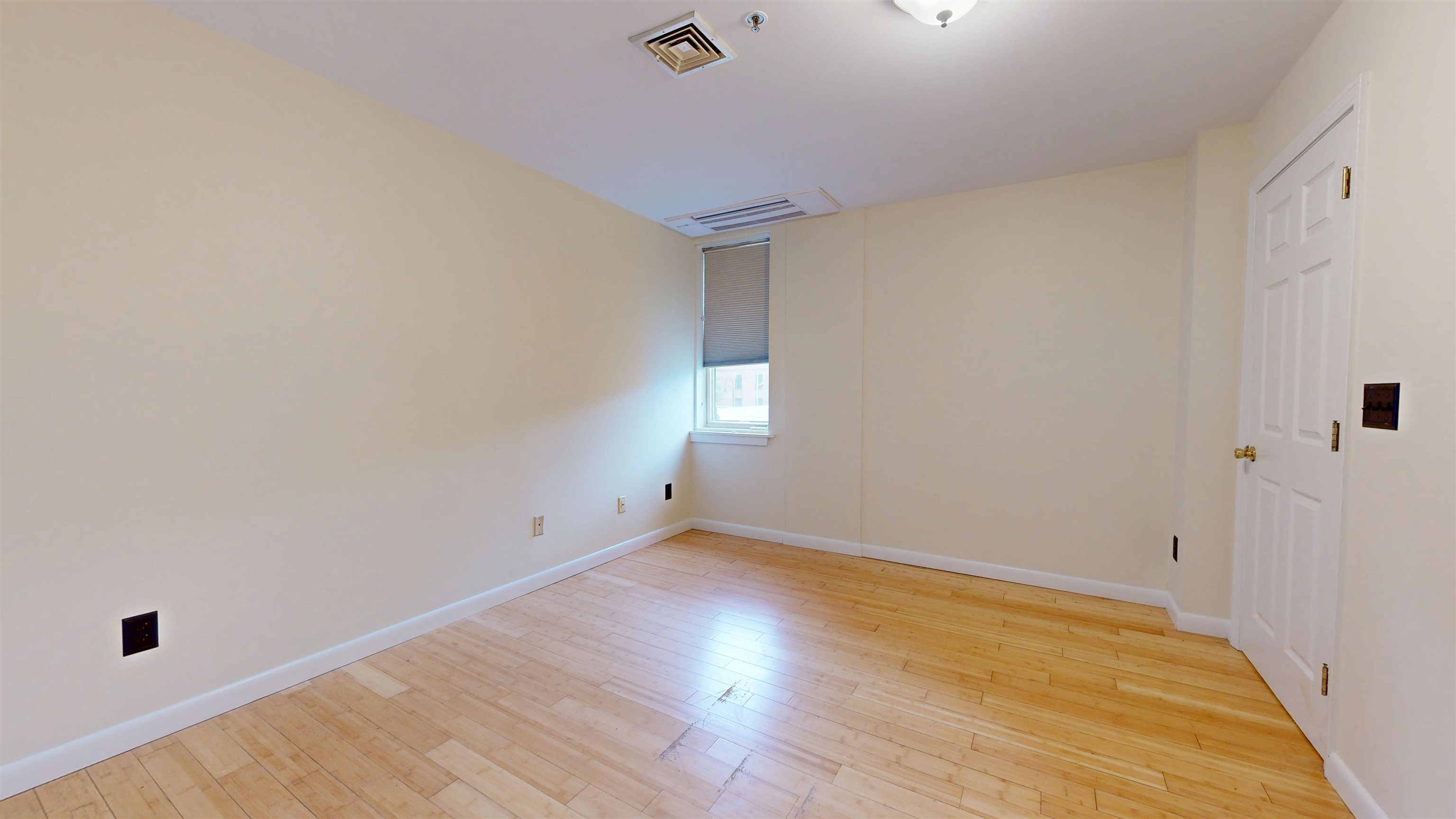 230 College Street, Unit 7 Burlington, VT 05401 - Photo 10 of 15