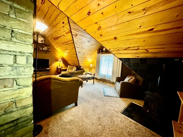 $4,900 | 1464 West Minnehaha Avenue, St. Paul, MN 55104