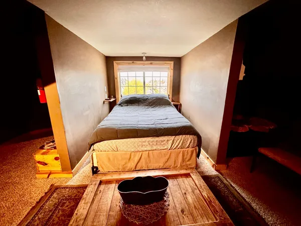 $4,900 | 1464 West Minnehaha Avenue, St. Paul, MN 55104