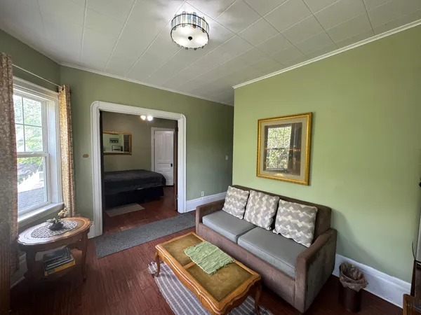 $4,900 | 1464 West Minnehaha Avenue, St. Paul, MN 55104