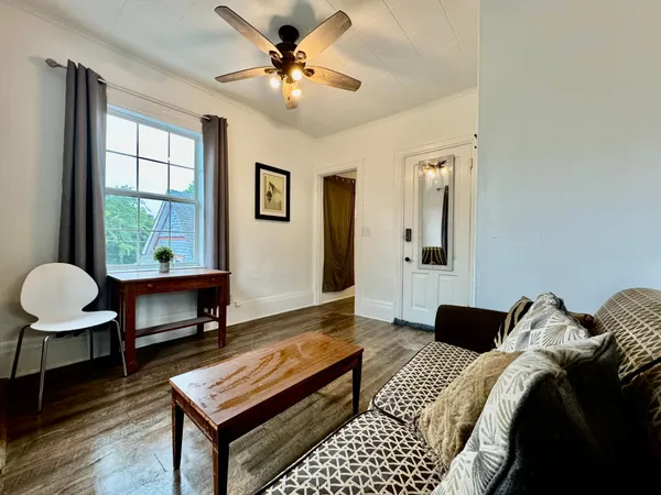 $4,900 | 1464 West Minnehaha Avenue, St. Paul, MN 55104