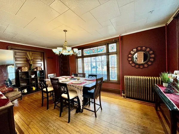 $4,900 | 1464 West Minnehaha Avenue, St. Paul, MN 55104