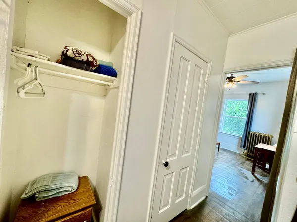 $4,900 | 1464 West Minnehaha Avenue, St. Paul, MN 55104