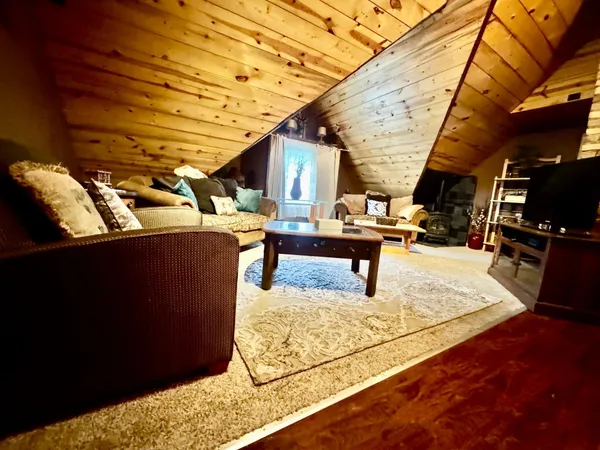 $4,900 | 1464 West Minnehaha Avenue, St. Paul, MN 55104