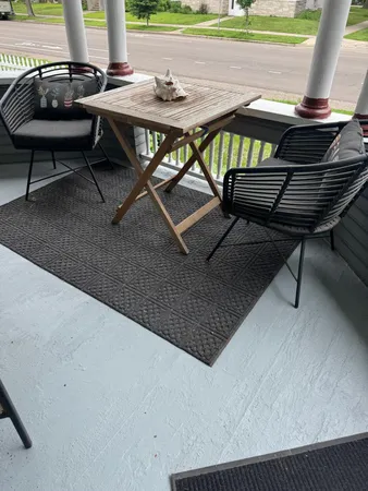 $4,900 | 1464 West Minnehaha Avenue, St. Paul, MN 55104