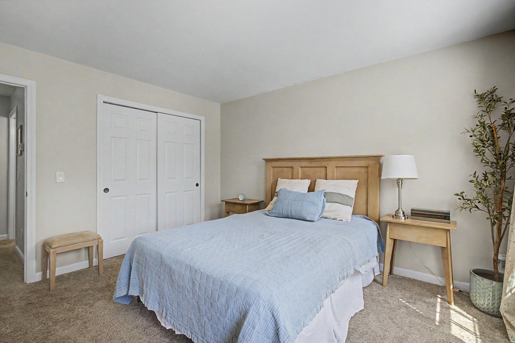 1029 South Mammoth Road, Unit 15 Manchester, NH 03109 - Photo 16 of 37