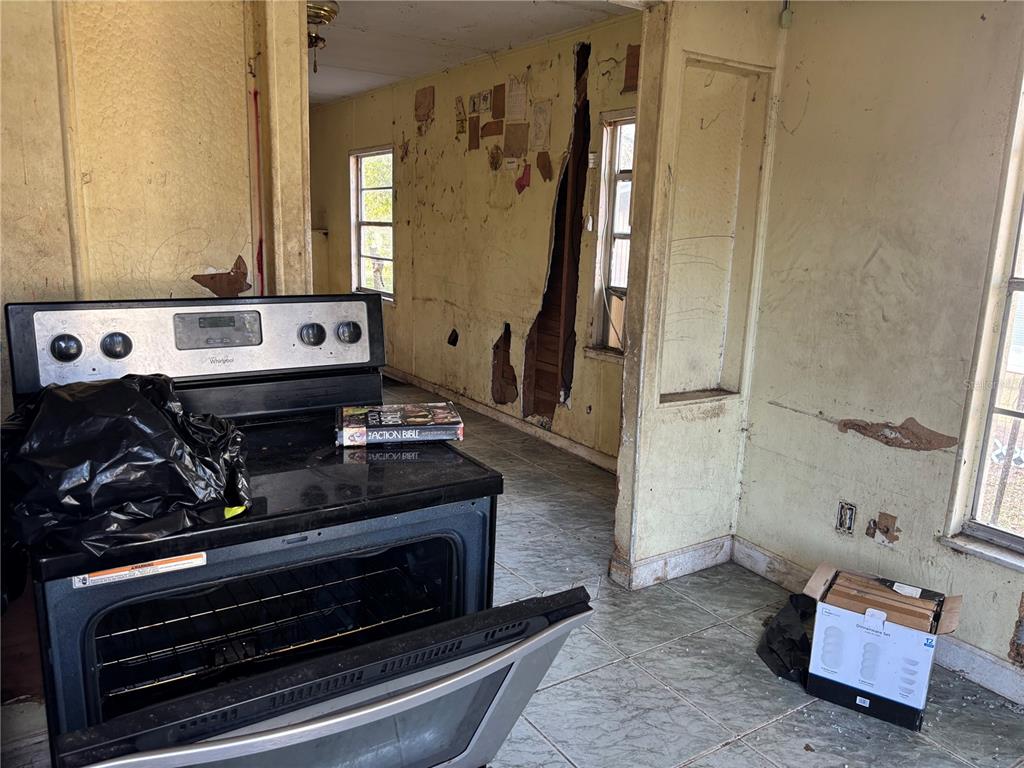 2118 Bates Avenue Eustis, FL 32726 - Photo 8 of 10