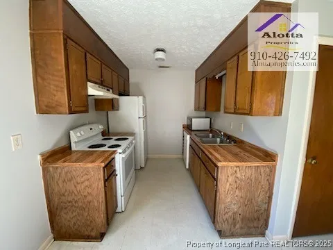 $915 | 1966 Glenwick Drive, Fayetteville, NC 28304