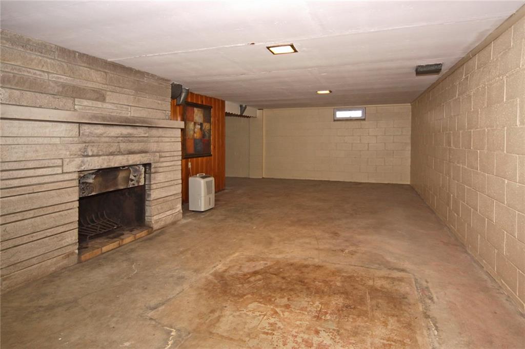 7236 Griffith Road Indianapolis, IN 46227 - Photo 12 of 23 Gallery Image 12
