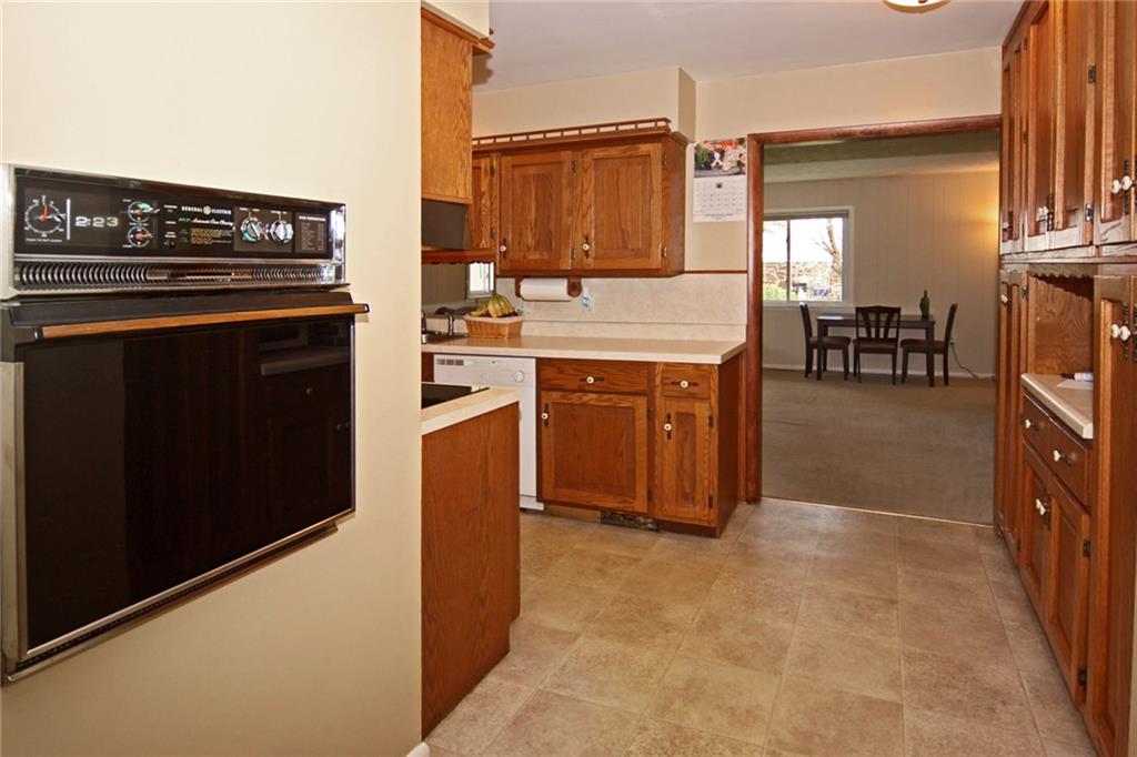 7236 Griffith Road Indianapolis, IN 46227 - Photo 7 of 23 Gallery Image 7